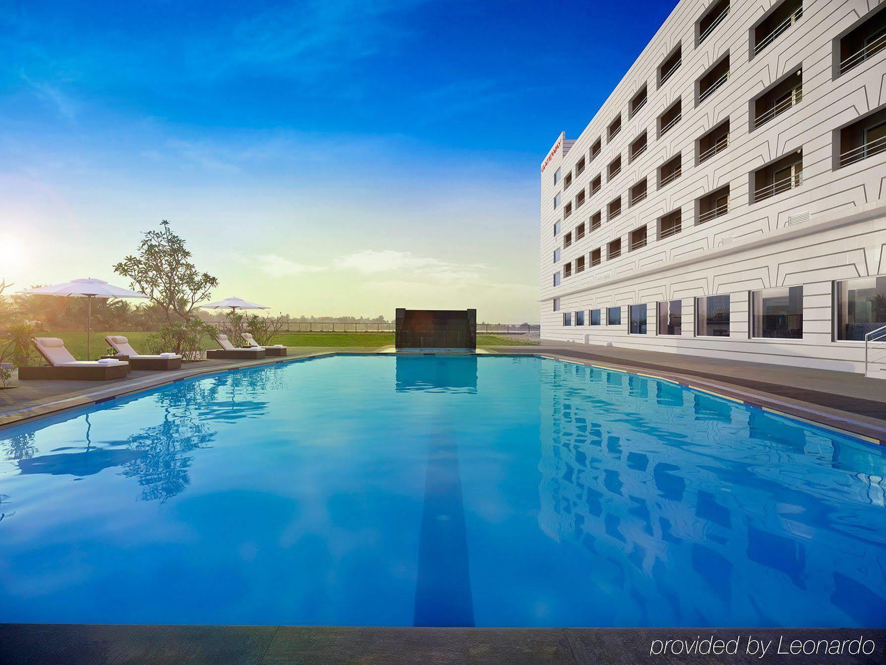 Hotel Naveen Lakeside Hubli Exterior foto